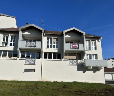 PONTARLIER : APPARTEMENT T6 AVEC TERRASSE 2 CAVES ET 2 GARAG